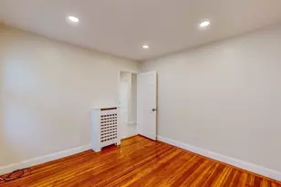 7 Smith St, Medford, MA 02155 - Photo 16