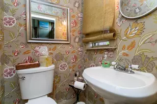 27 Richwood St, Boston, MA 02132 - Photo 6