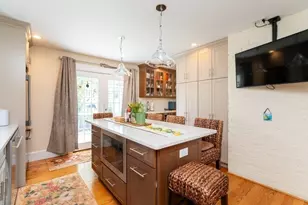 27 Richwood St, Boston, MA 02132 - Photo 10