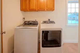 33 Lakeside Dr, Shrewsbury, MA 01545 - Photo 10