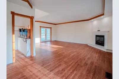 33 Lakeside Dr, Shrewsbury, MA 01545 - Photo 4