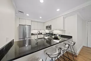 321 Hammond Pond Pkwy, Brookline, MA 02467 - Photo 10