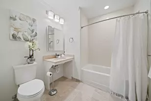 321 Hammond Pond Pkwy, Brookline, MA 02467 - Photo 18