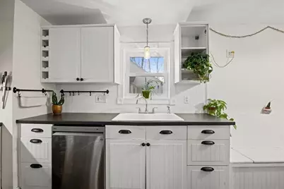 38 Glendale St, Worcester, MA 01602 - Photo 6