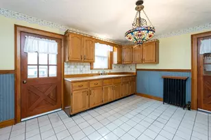 30 Grace St, Lowell, MA 01851 - Photo 4