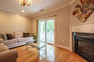 990 VFW Parkway, Boston, MA 02132 - Photo 4