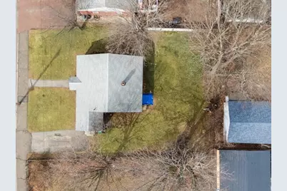 234 Foster St, Lowell, MA 01851 - Photo 30