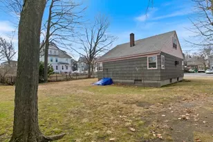234 Foster St, Lowell, MA 01851 - Photo 4