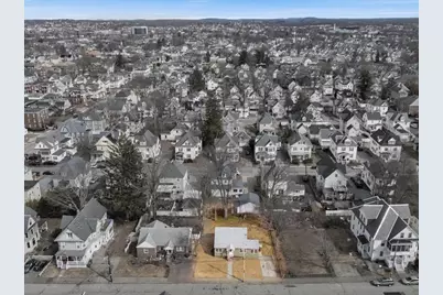 234 Foster St, Lowell, MA 01851 - Photo 28