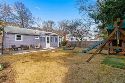 25 Hazelmere Rd, Boston, MA 02131 - Photo 30