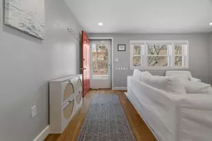 25 Hazelmere Rd, Boston, MA 02131 - Photo 12