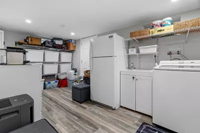 25 Hazelmere Rd, Boston, MA 02131 - Photo 22