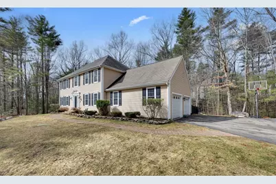 24 Evergreen Ln, Sturbridge, MA 01518 - Photo 1