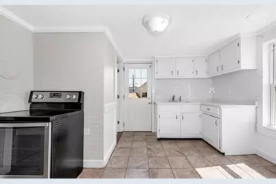 8 Cedar Court #2, Lowell, MA 01852 - Photo 6