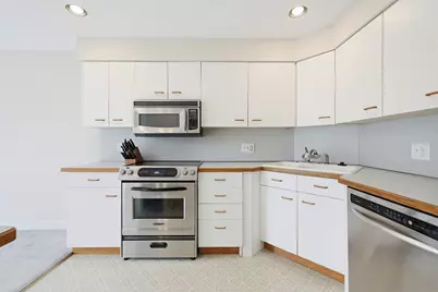 38 Poppasquash Rd #38, North Attleboro, MA 02760 - Photo 6