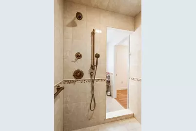 4 Athens St, Auburn, MA 01501 - Photo 18