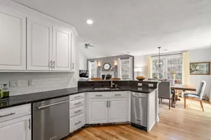 47 Holly Cir, Kingston, MA 02364 - Photo 8