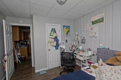 20 E School St, West Springfield, MA 01089 - Photo 32