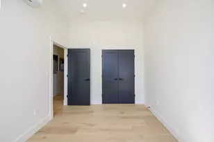 21 Tanglewood Rd, Boston, MA 02124 - Photo 18