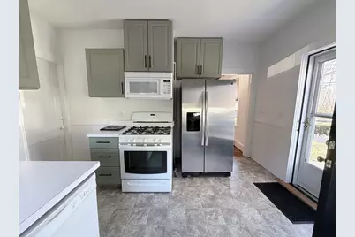 9 Hollis St #B, Milton, MA 02186 - Photo 4