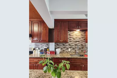 60 Circuit Ave S, Worcester, MA 01603 - Photo 10