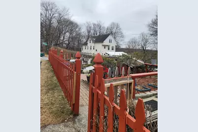 60 Circuit Ave S, Worcester, MA 01603 - Photo 32