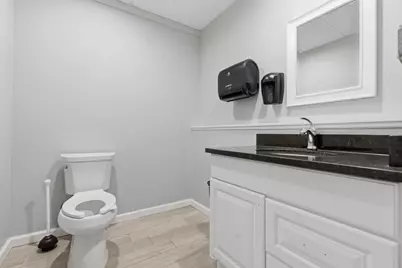 174 Green St, Melrose, MA 02176 - Photo 18