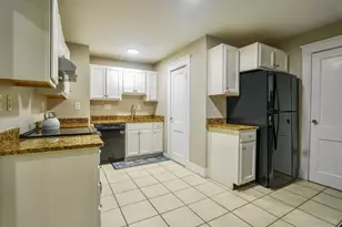 1 Linden St, Woburn, MA 01801 - Photo 12