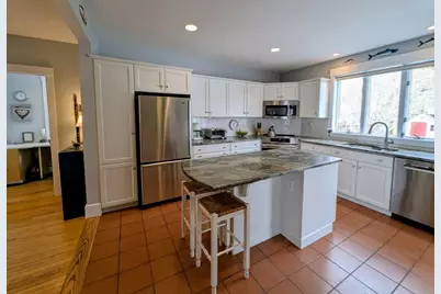 7 Akin St, Dartmouth, MA 02748 - Photo 8