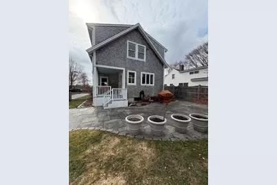 7 Akin St, Dartmouth, MA 02748 - Photo 4