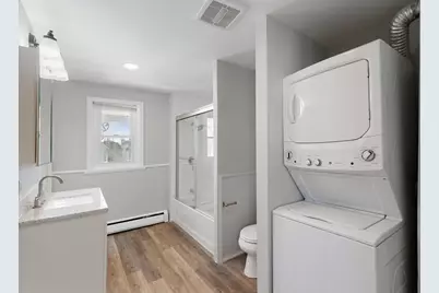 7 Hawthorne St #2, Everett, MA 02149 - Photo 4