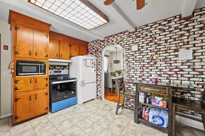 4 Paula Ave, Pittsfield, MA 01201 - Photo 12