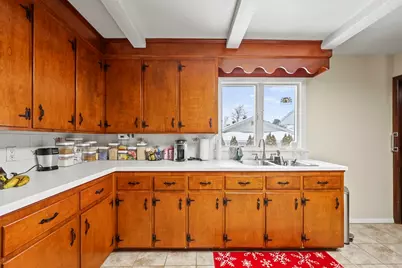 4 Paula Ave, Pittsfield, MA 01201 - Photo 10