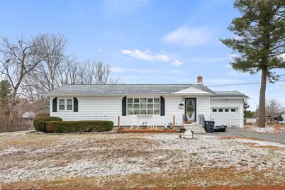 4 Paula Ave, Pittsfield, MA 01201 - Photo 2