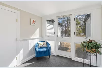 23 Sterling St, Chicopee, MA 01020 - Photo 18