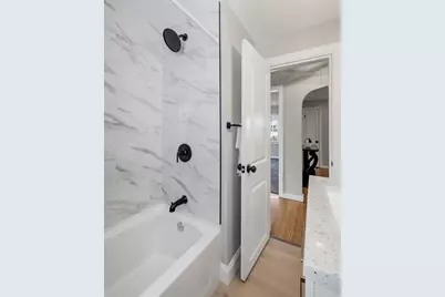 23 Sterling St, Chicopee, MA 01020 - Photo 12