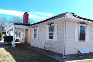 1 Rockland Rd Ct, Auburn, MA 01501 - Photo 1