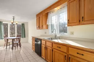 23 Tulip Cir, Haverhill, MA 01830 - Photo 6