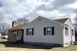 208 West St, Ludlow, MA 01056 - Photo 2