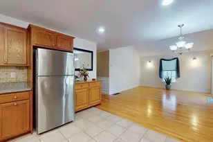 31 Enaya Cir, Worcester, MA 01606 - Photo 6