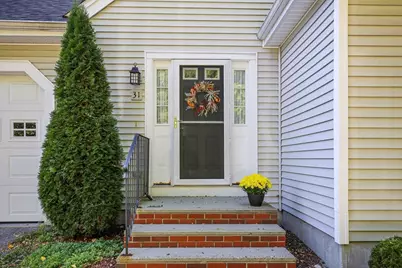 31 Enaya Circle #31, Worcester, MA 01606 - Photo 2