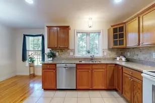 31 Enaya Cir, Worcester, MA 01606 - Photo 8