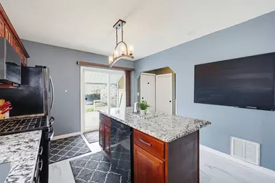 38 Willard St, New Bedford, MA 02744 - Photo 16