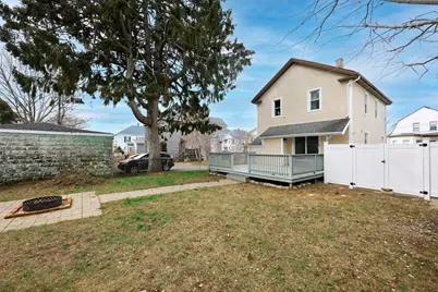 38 Willard St, New Bedford, MA 02744 - Photo 10