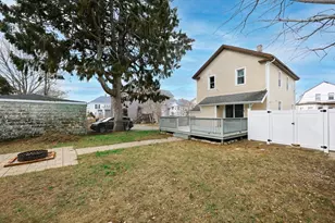 38 Willard St, New Bedford, MA 02744 - Photo 10