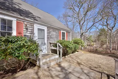 18 Windsor Drive, Edgartown, MA 02539 - Photo 2