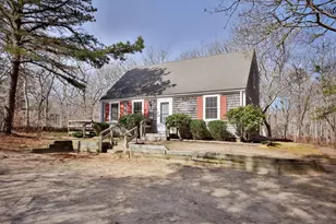18 Windsor Dr, Edgartown, MA 02539 - Photo 1