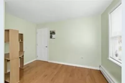 22 Juniper St, Lowell, MA 01852 - Photo 32