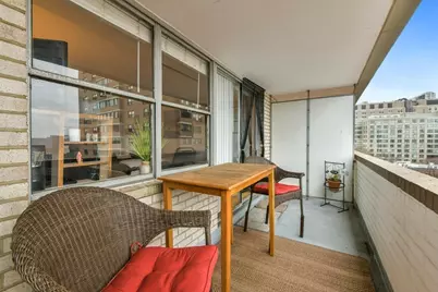 6 Whittier Pl #8P, Boston, MA 02114 - Photo 8
