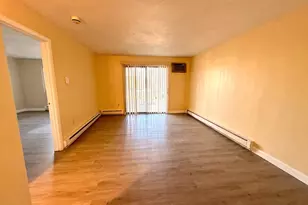 915 Edgell Rd, Framingham, MA 01701 - Photo 4